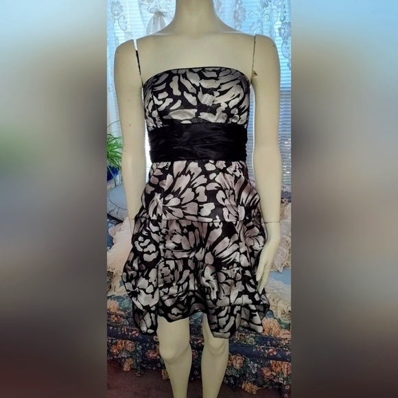 NWT | DB STUDIO | Sheer Black Floral Over White Strapless Fit & Flare Dress | 10 - Picture 1 of 14